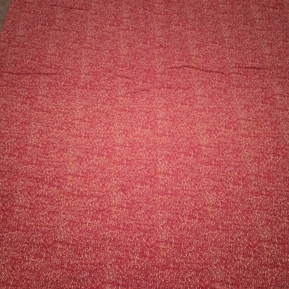 Beautiful pink backing quilt with yarn ties. - Picture 7 of 16